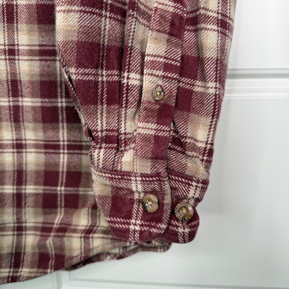 Field & Stream Heavy Flannel Shirt Mens XL Red Plaid Long Sleeve Cotton Outdoors - Picture 3 of 6